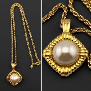 VTG Kenneth Jay Lane Faux Pearl Gold Tone Necklace